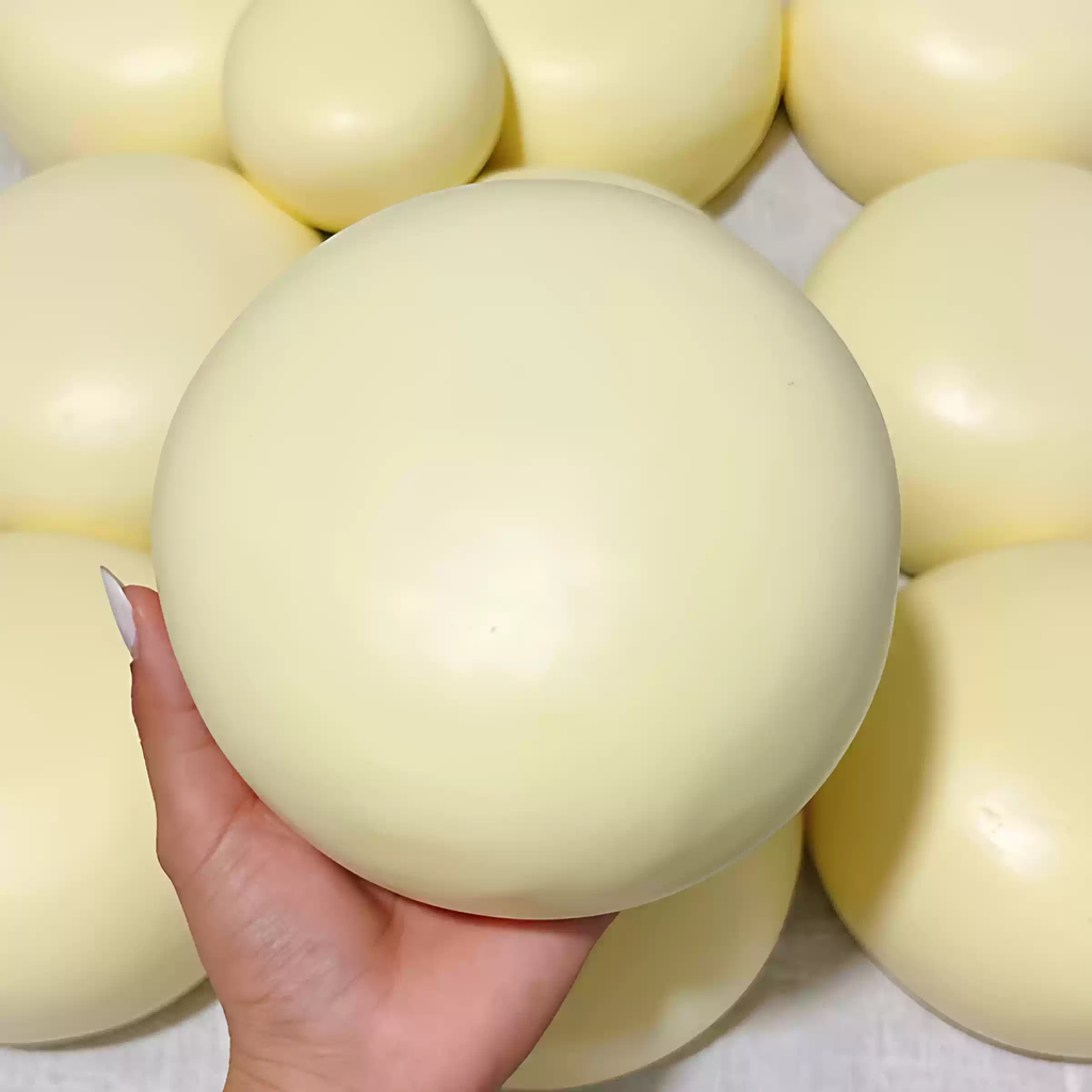 New super soft, slow-rebound, extra-large milk-shaped toy with a soft, tender, and playful clay-like texture for stress relief.